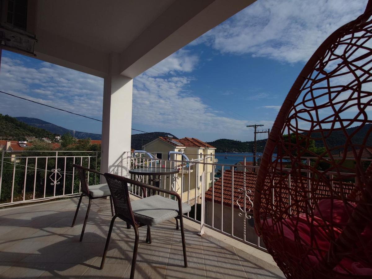 Iris Apartments Ithaca Ваті Екстер'єр фото